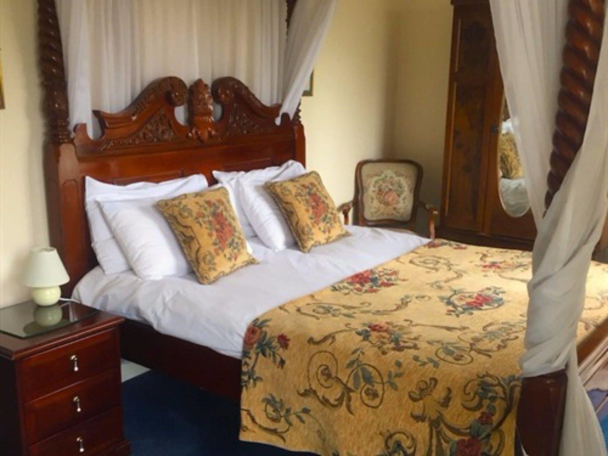 The Weir 3*
