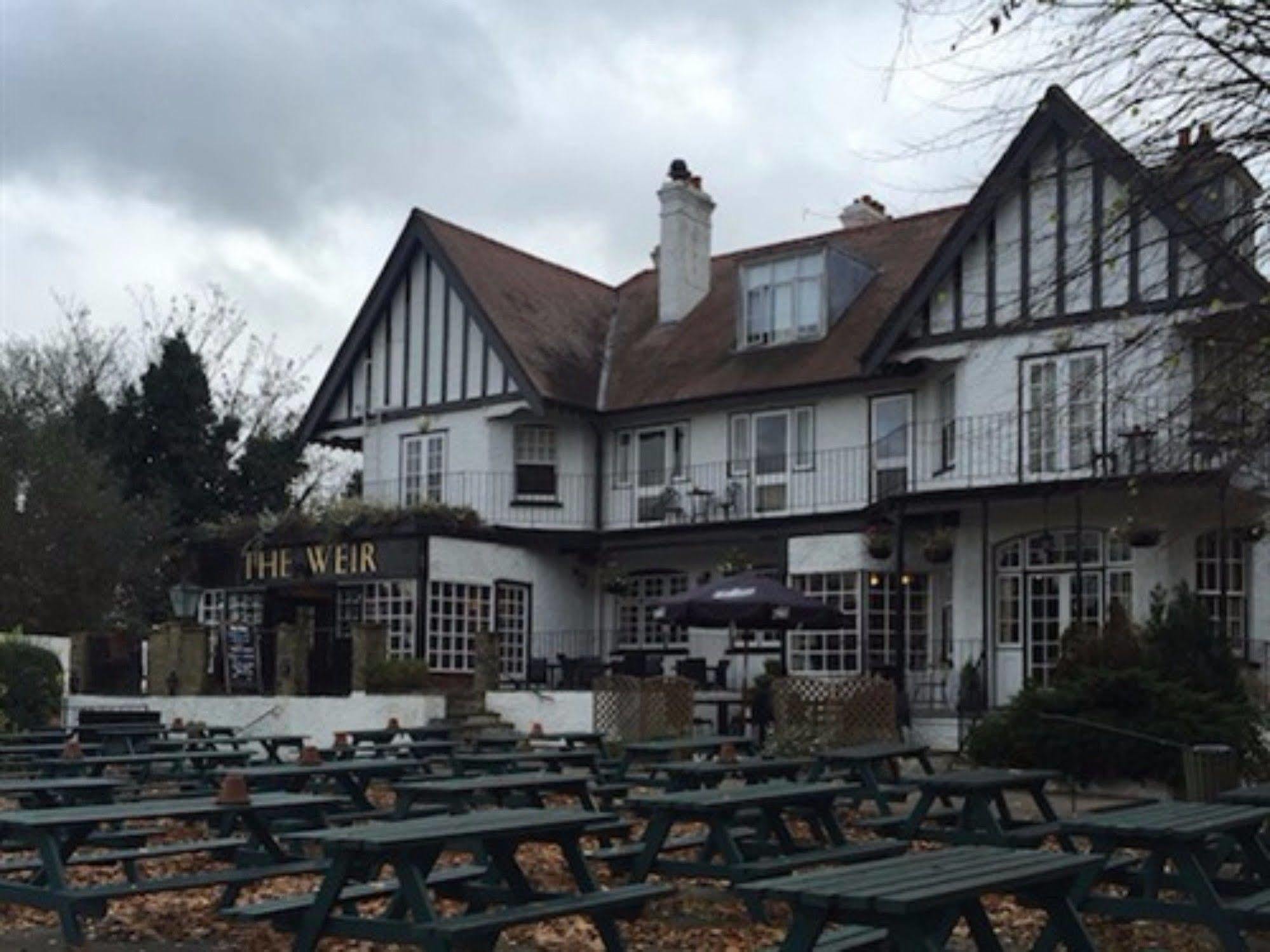 The Weir 3* Walton-on-Thames
