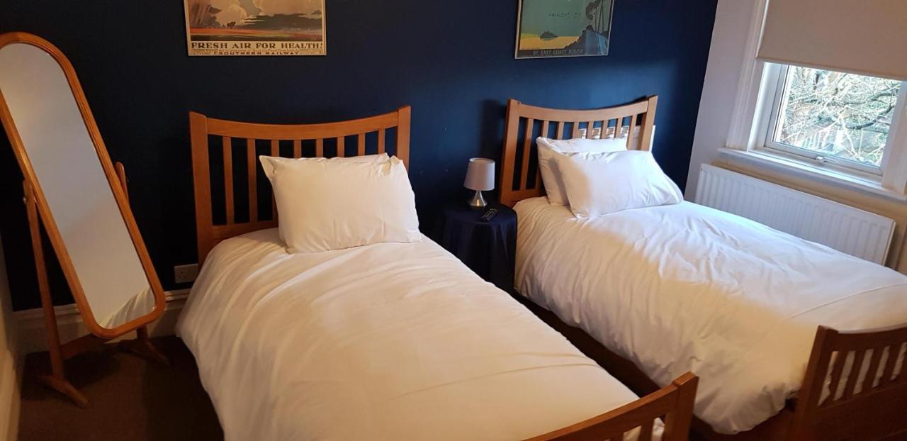 The Weir 3* Walton-on-Thames