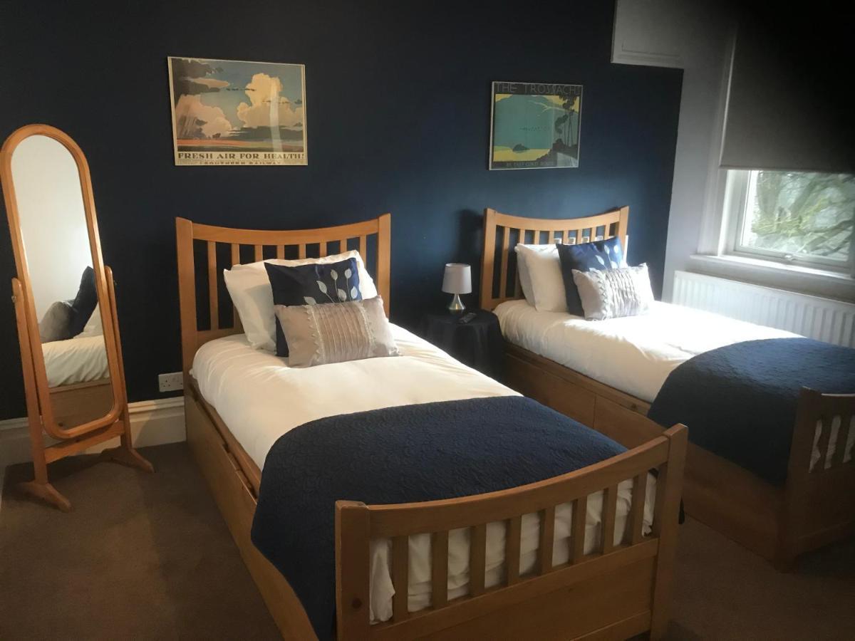 The Weir 3*